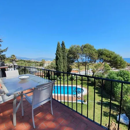 Seaside Villa: 5-bedroom Retreat With Pool And Ocean Views Villa *